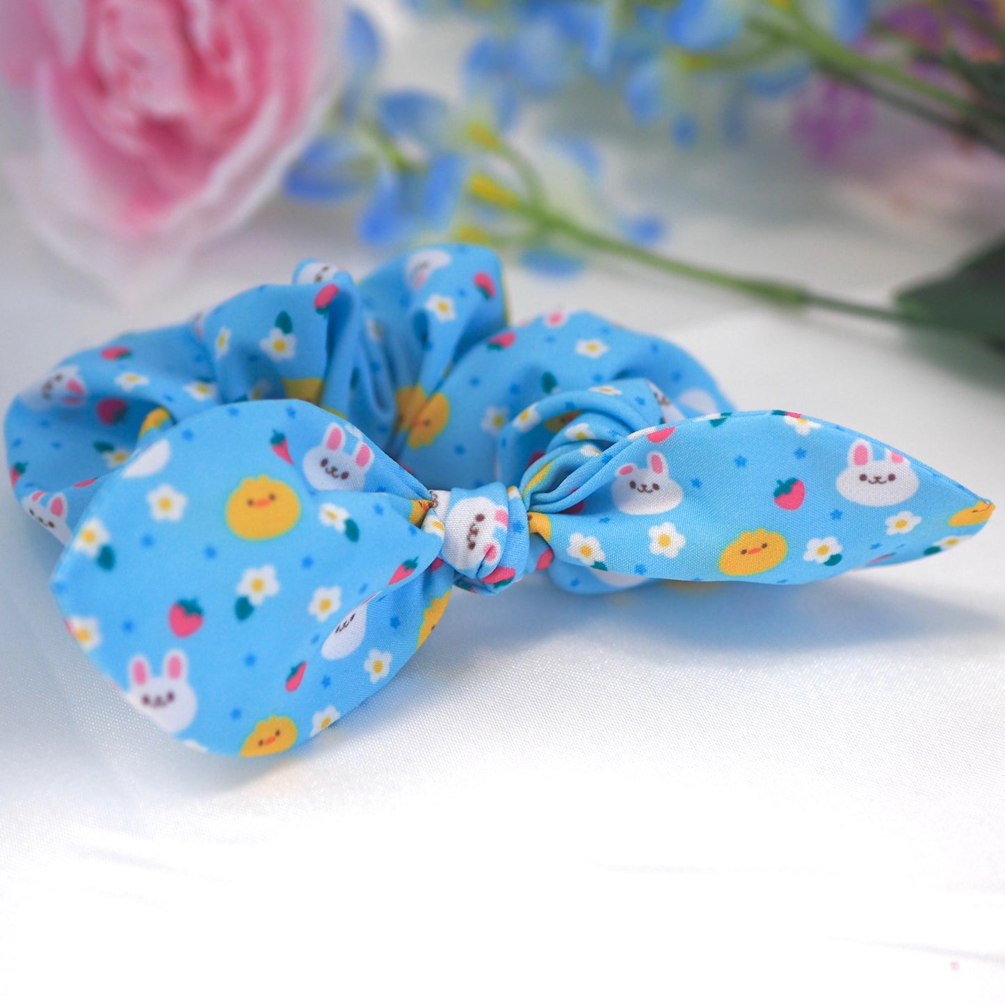 Ducky Ester Scrunchie
