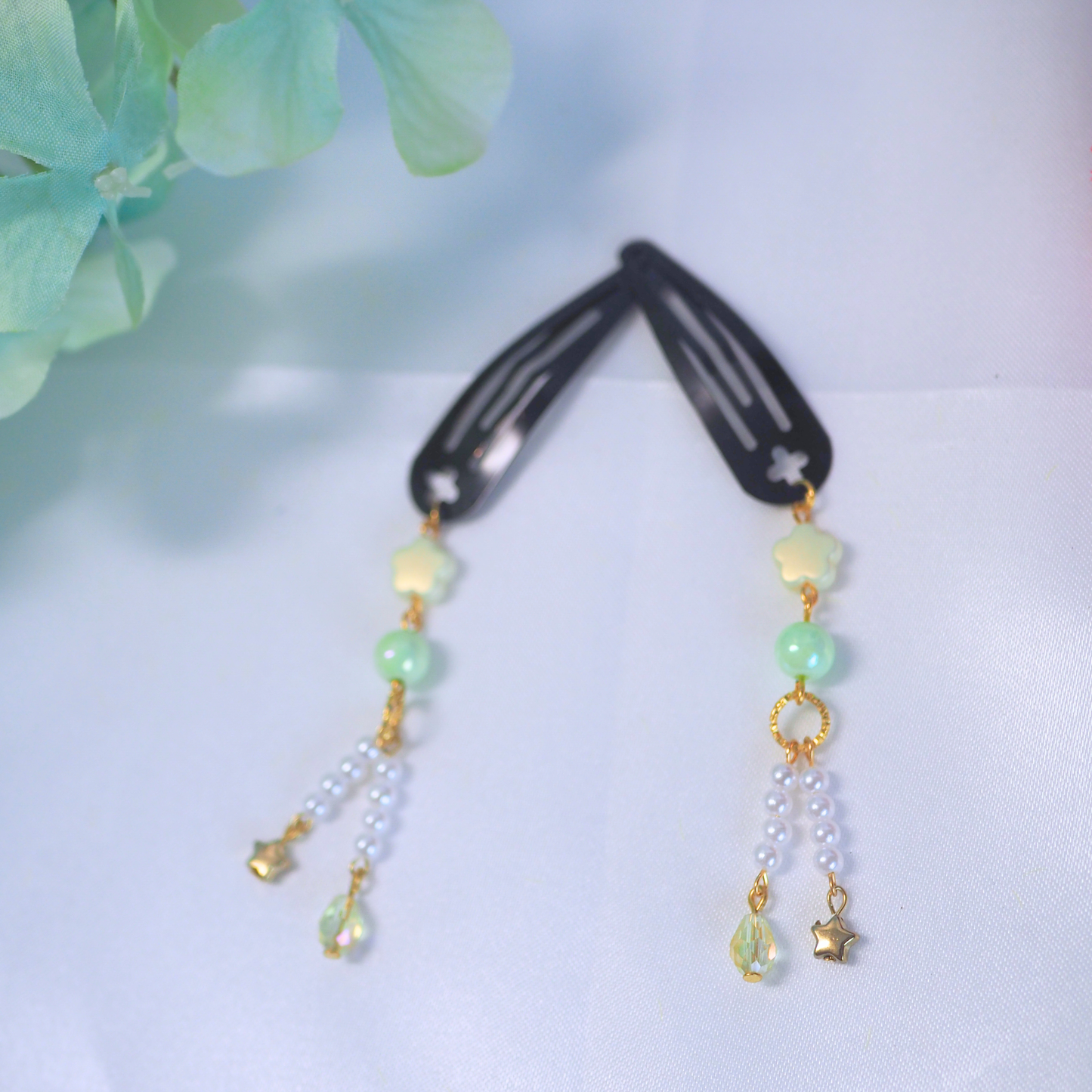 Buttercup Meringue Beaded Hairclip