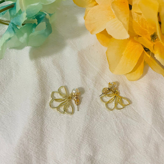 Pearl Flare earrings